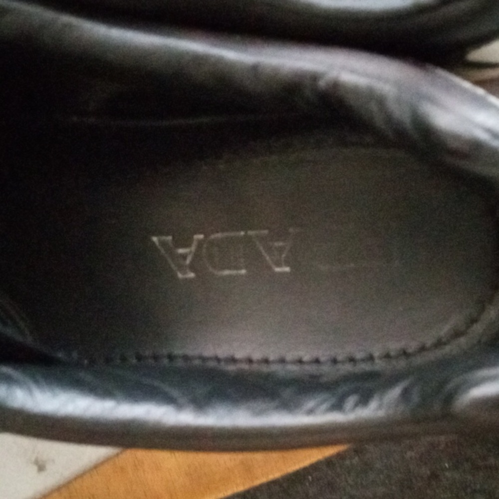 PRADA BLACK LEATHER SNEAKERS SIZE 7 1/2 SPEECH BUBBLE 4E3299 - Picture 4 of 4